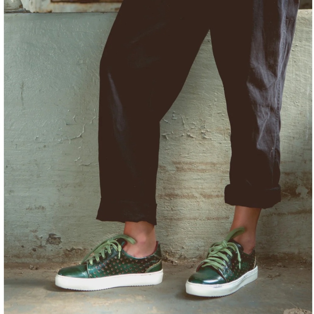 NIB BED STU Lyne sneakers in dark teal rustic 7